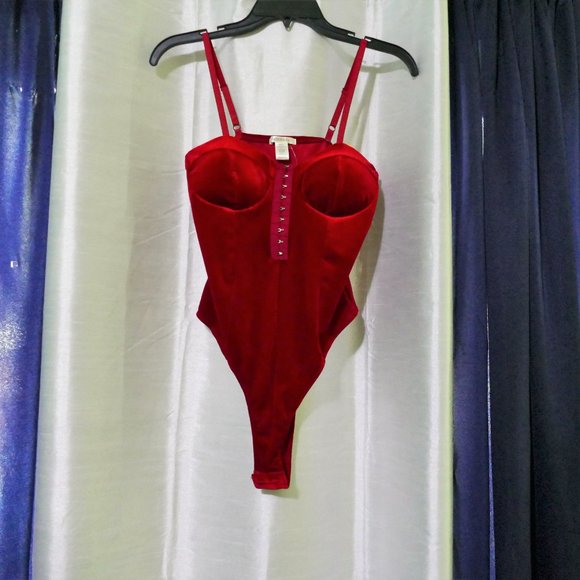 NWT BOZZOLO Red Velvet Pole Dancing Bodysuit SMALL - Picture 6 of 9